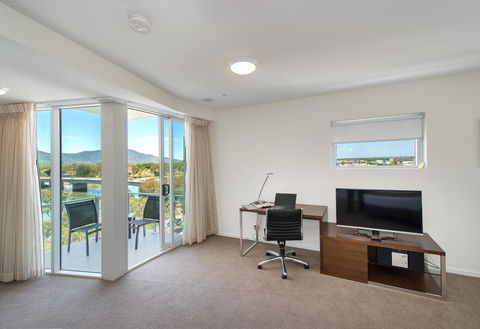 Empire Apartment Hotel Rockhampton - Accommodation Australia 21