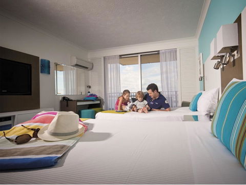 Sea World Resort - Local Tourism 3