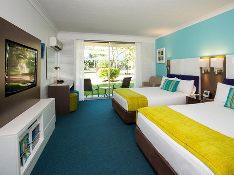 Sea World Resort - Local Tourism 4