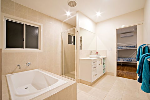 Whitsunday Luxury Homes - Local Tourism 24