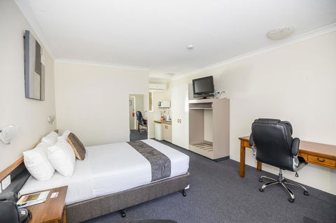 Emerald Maraboon Motor Inn - Australia Shopping 22