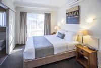 Book Emerald Accommodation Vacations Accommodation Australia Accommodation Australia