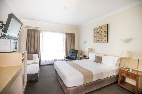 Emerald Maraboon Motor Inn - Australia Shopping 40