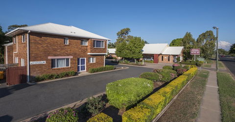 Emerald Maraboon Motor Inn - Australia Shopping 5