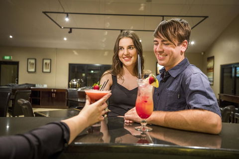 Emerald Maraboon Motor Inn - Australia Shopping 17