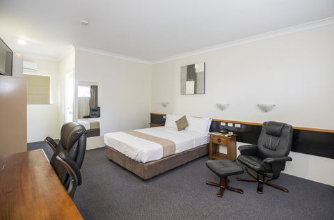 Emerald Maraboon Motor Inn - Australia Shopping 33