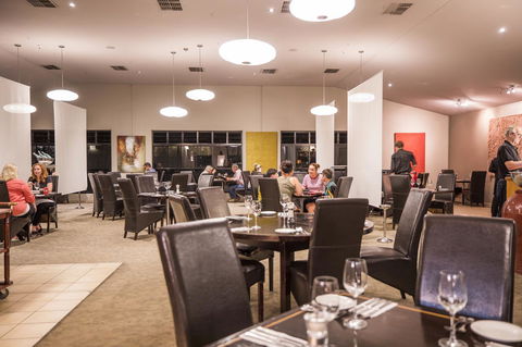 Emerald Maraboon Motor Inn - Australia Shopping 14