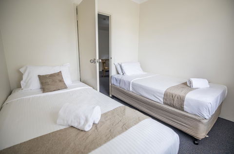 Emerald Maraboon Motor Inn - Australia Shopping 27