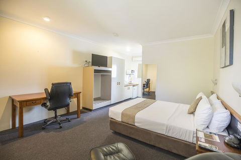 Emerald Maraboon Motor Inn - Australia Shopping 32