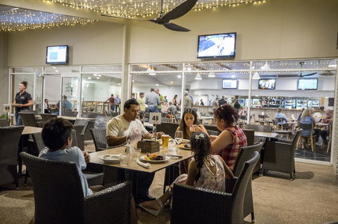 Emerald Maraboon Motor Inn - Australia Shopping 18