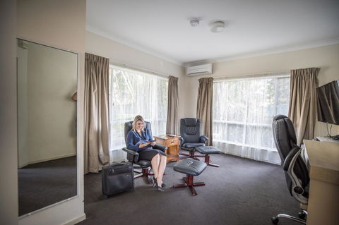 Emerald Maraboon Motor Inn - Australia Shopping 44