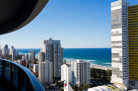 Oracle Resort Broadbeach - Gclr - Accommodation Australia 41