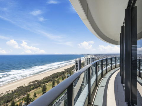 Oracle Resort Broadbeach - Gclr - Accommodation Australia 18