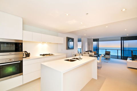 Oracle Resort Broadbeach - Gclr - Accommodation Australia 31