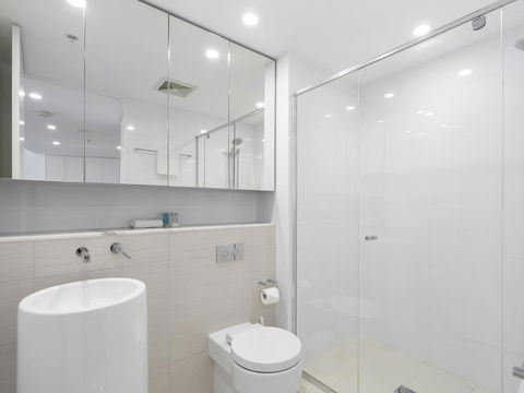 Oracle Resort Broadbeach - Gclr - Accommodation Australia 15