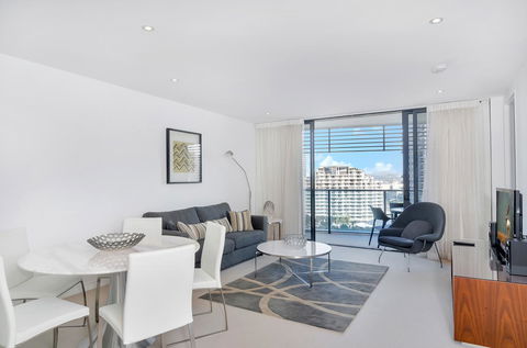 Oracle Resort Broadbeach - Gclr - Accommodation Australia 39
