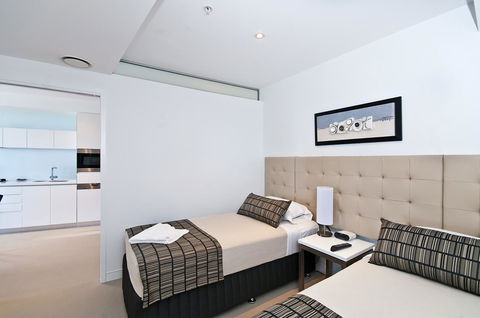 Oracle Resort Broadbeach - Gclr - Accommodation Australia 6