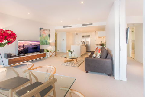 Oracle Resort Broadbeach - Gclr - Accommodation Australia 12