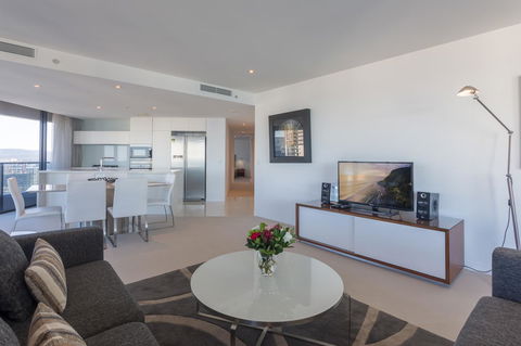 Oracle Resort Broadbeach - Gclr - Accommodation Australia 7