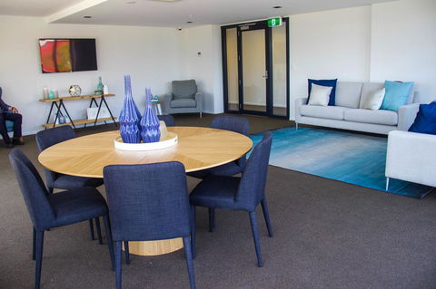 Synergy Broadbeach - Official - Accommodation Australia 12