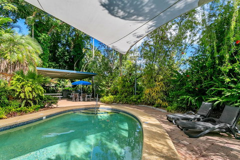 Roydon Beachfront Apartments - Accommodation Australia 10