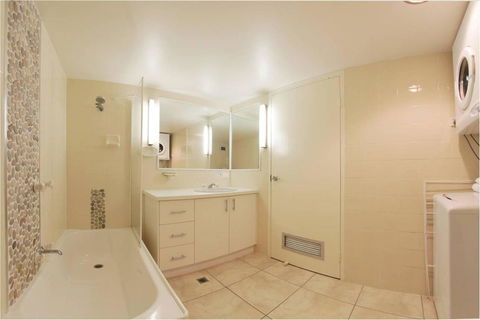 Headland Tropicana Resort - Accommodation Australia 18