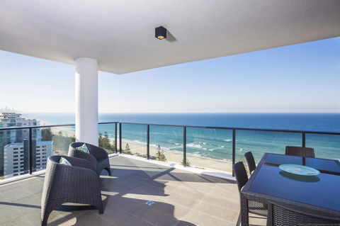 Boardwalk Burleigh Beach - Official - Australia Shopping 2