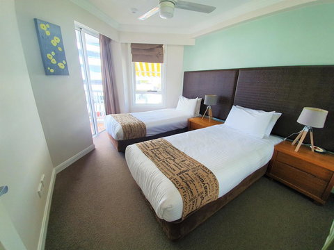 Broadbeach Holiday Apartments - Accommodation Australia 7