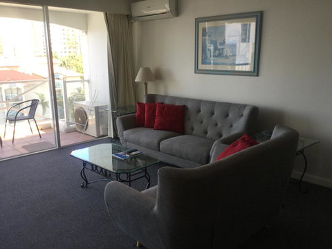 Broadbeach Holiday Apartments - Accommodation Australia 37