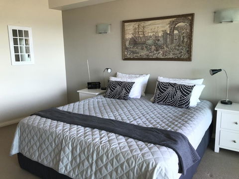 Proximity Waterfront Apartments - Accommodation Australia 19
