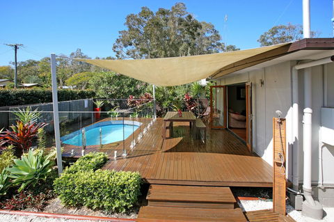 Beach House On Jones Parade, Central Coolum Beach - Local Tourism 0