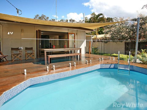 Beach House On Jones Parade, Central Coolum Beach - Local Tourism 3