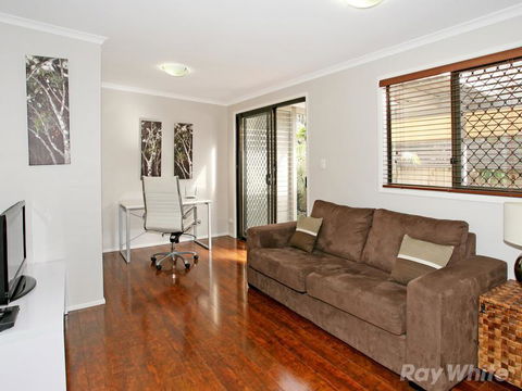 Beach House On Jones Parade, Central Coolum Beach - Local Tourism 8