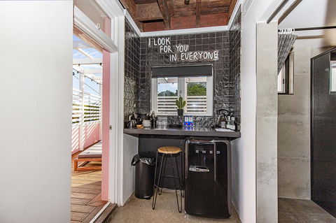 The Pink Hotel Coolangatta - Accommodation Australia 32
