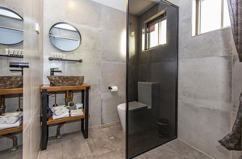 The Pink Hotel Coolangatta - Accommodation Australia 22