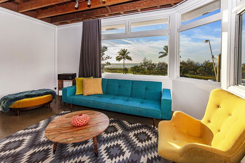 The Pink Hotel Coolangatta - Accommodation Australia 16