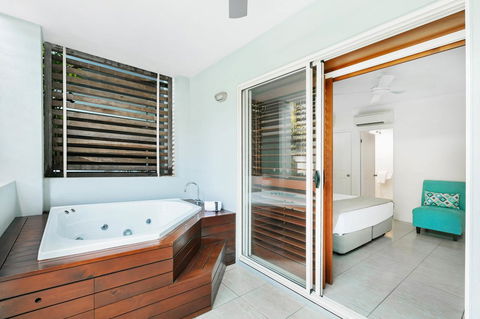 Mantra Aqueous On Port - Accommodation Australia 9