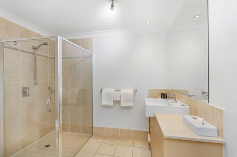 Mantra Aqueous On Port - Accommodation Australia 18