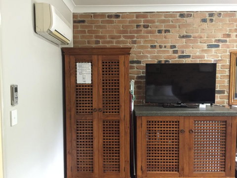 Country Gardens Motor Inn - Local Tourism 25