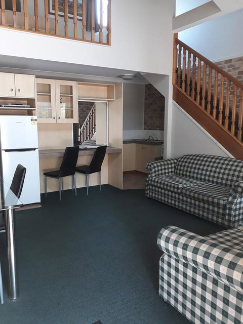 Country Gardens Motor Inn - Local Tourism 2