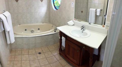 Country Gardens Motor Inn - Local Tourism 17