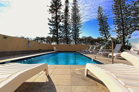 Seacrest Beachfront Apartments Surfers Paradise - Accommodation Australia 5