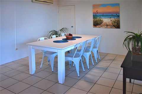 Seacrest Beachfront Apartments Surfers Paradise - Accommodation Australia 34