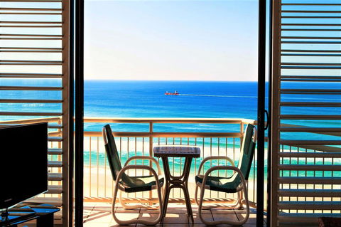 Seacrest Beachfront Apartments Surfers Paradise - Accommodation Australia 29