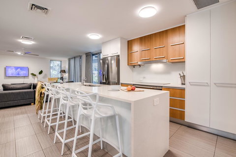 Coolum At The Beach - Australia Shopping 19