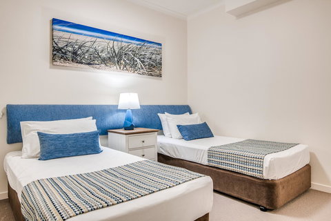 Coolum At The Beach - Australia Shopping 12