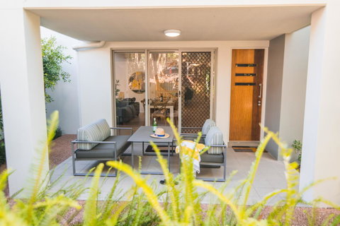 Coolum At The Beach - Australia Shopping 35