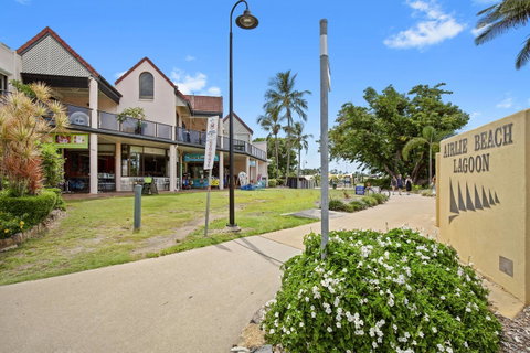 Montipora Unit 3 - In The Heart Of Airlie, Wi-fi And Netflix - Accommodation Australia 11