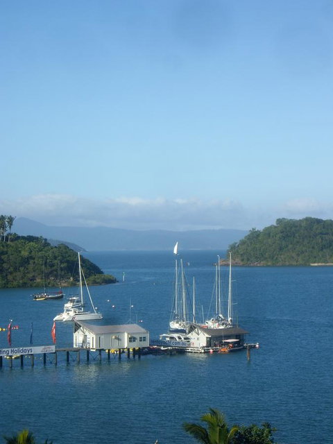 Montipora Unit 3 - In The Heart Of Airlie, Wi-fi And Netflix - Accommodation Australia 15