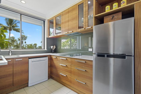 Montipora Unit 3 - In The Heart Of Airlie, Wi-fi And Netflix - Accommodation Australia 5